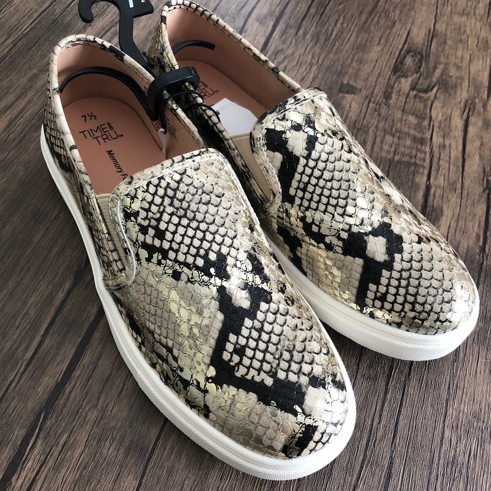 Faux snakeskin slip on women shoes size 7.5